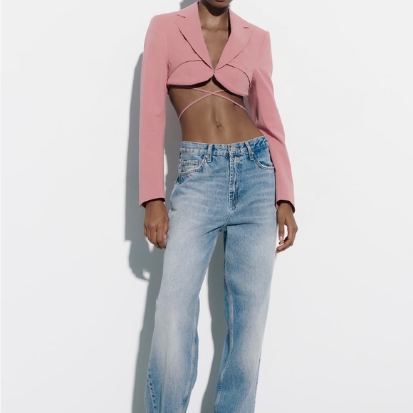 ZARA Cropped Blazer - Picture 2 of 8